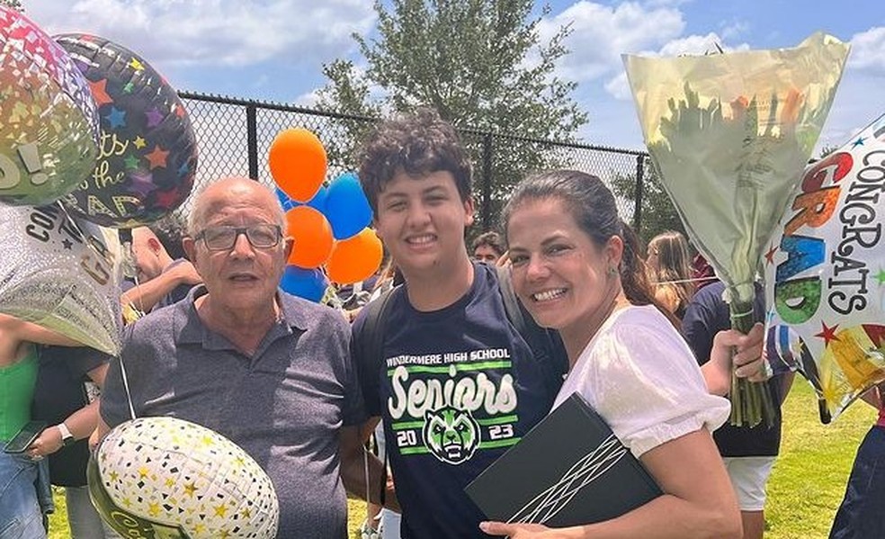 Nívea Stelmann comemora último dia do filho no ensino médio — Foto: Reprodução/Instagram