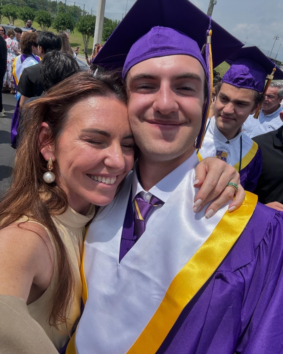 Glenda Kozlowski e o filho, Eduardo — Foto: Instagram