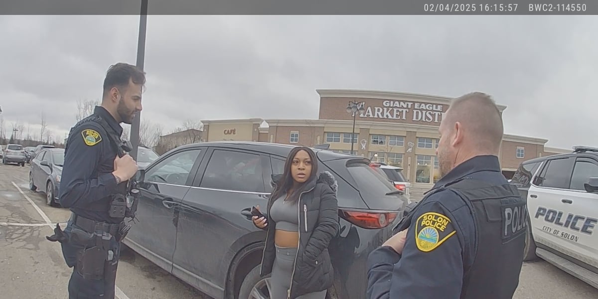 Bedford Heights mom who left kids alone in car, avoids jail time